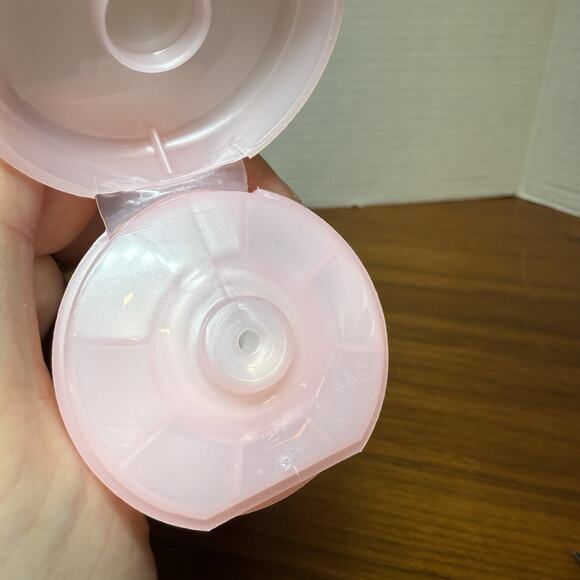 Mary Kay 2-In-1 Body Wash & Shave Gel New & Sealed 6.5 oz. - Picture 3 of 3